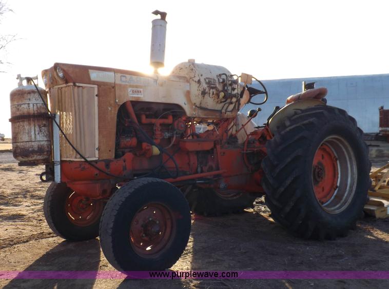 image for item K3181 Case 830 tractor