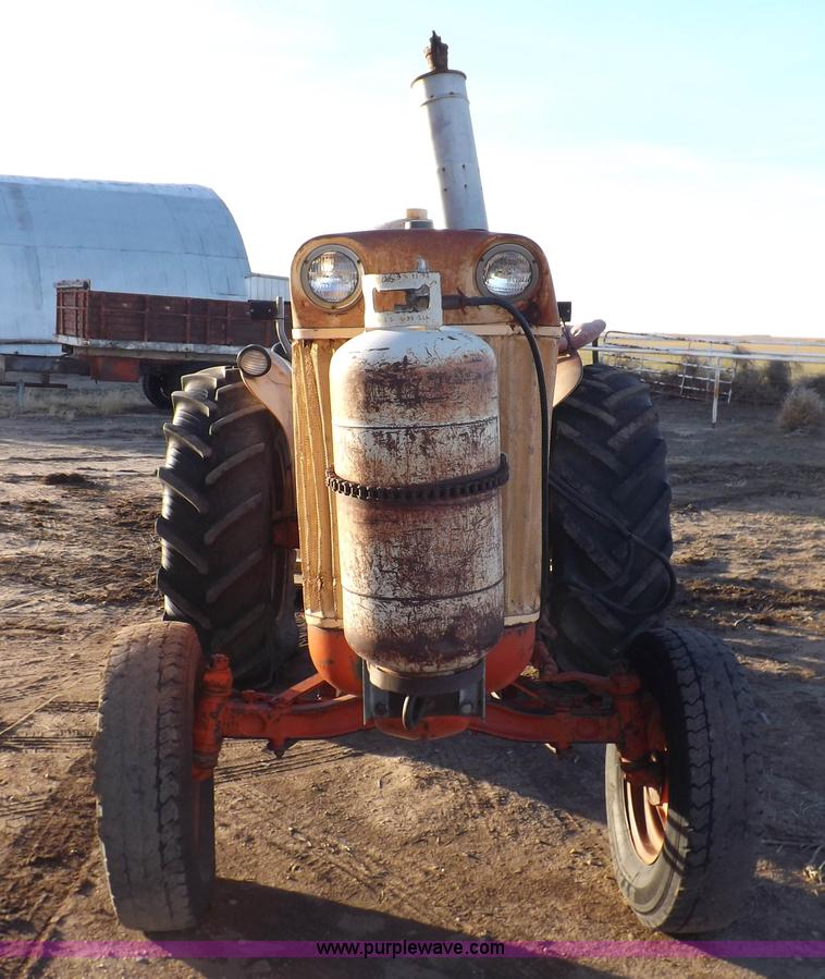 image for item K3181 Case 830 tractor