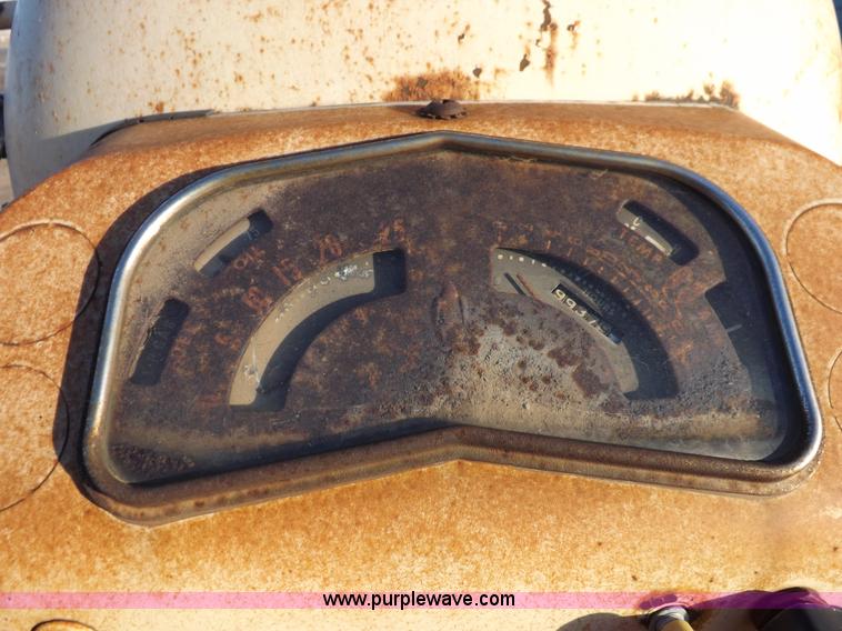 image for item K3181 Case 830 tractor