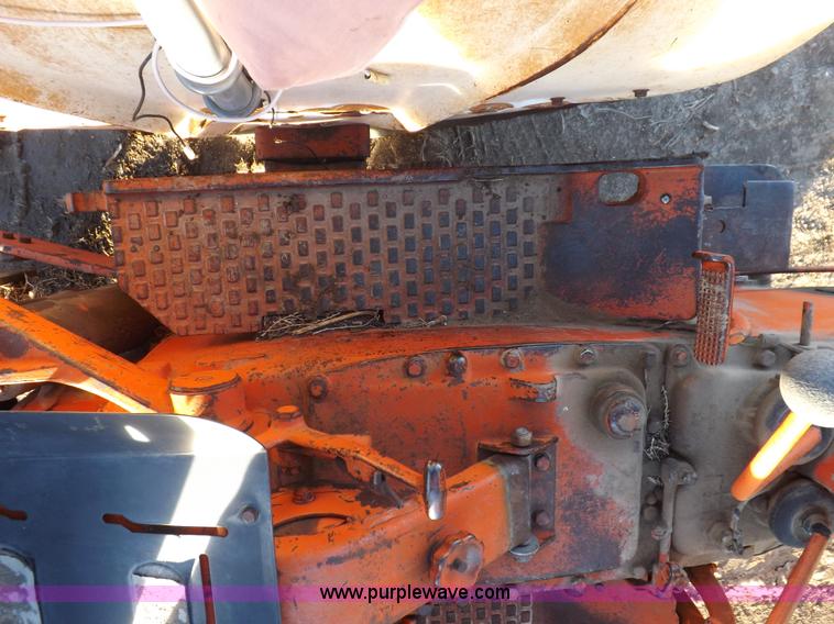 image for item K3181 Case 830 tractor