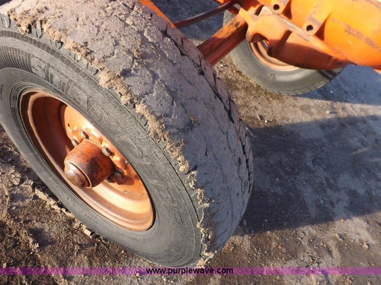 image for item K3181 Case 830 tractor