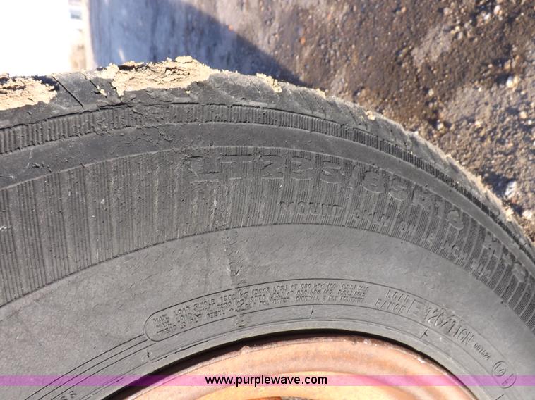 image for item K3181 Case 830 tractor