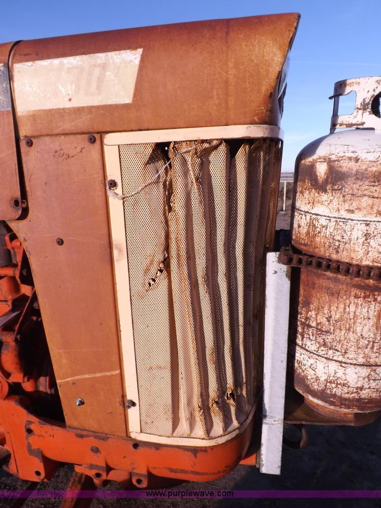 image for item K3181 Case 830 tractor