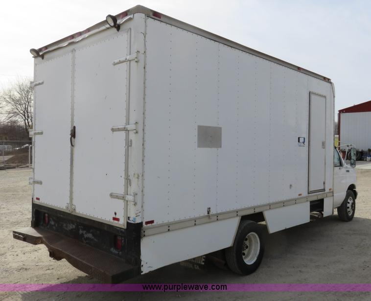 image for item K7206 1996 Ford Econoline E450 box truck