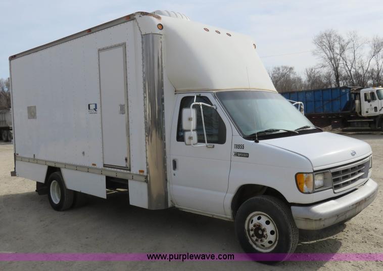 image for item K7206 1996 Ford Econoline E450 box truck