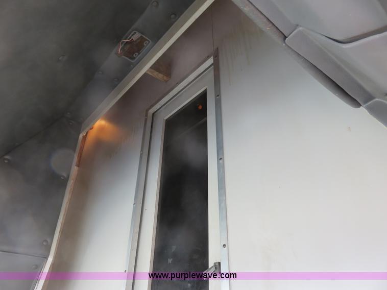 image for item K7206 1996 Ford Econoline E450 box truck