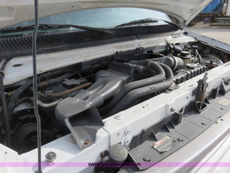 image for item K7206 1996 Ford Econoline E450 box truck