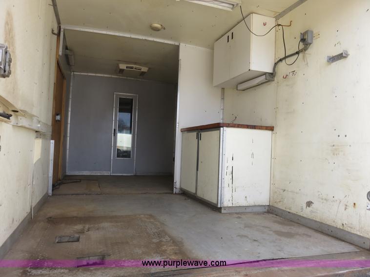 image for item K7206 1996 Ford Econoline E450 box truck