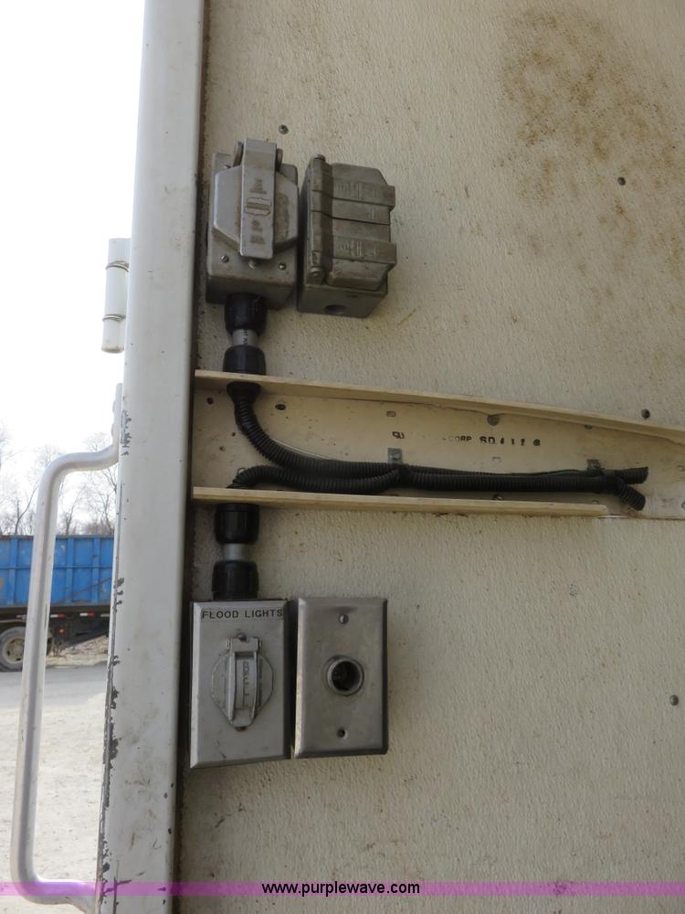 image for item K7206 1996 Ford Econoline E450 box truck