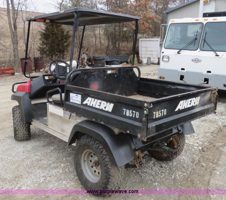 image for item K7216 2007 Club Car utility vehicle