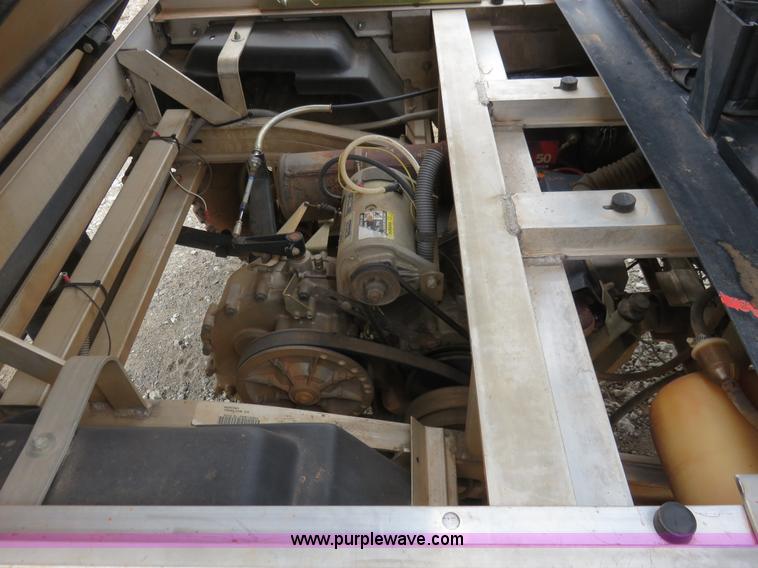 image for item K7216 2007 Club Car utility vehicle