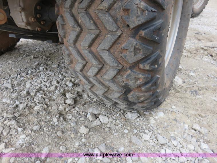 image for item K7216 2007 Club Car utility vehicle