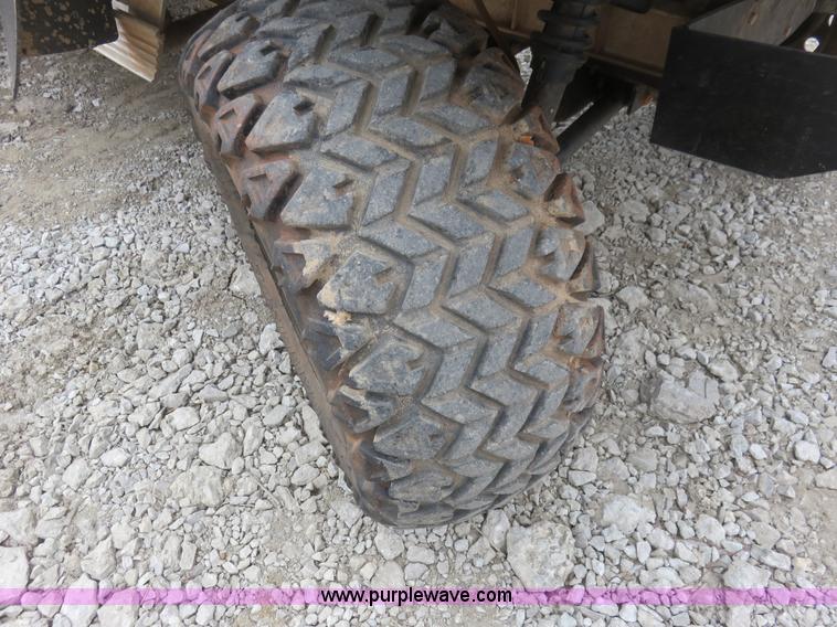 image for item K7216 2007 Club Car utility vehicle