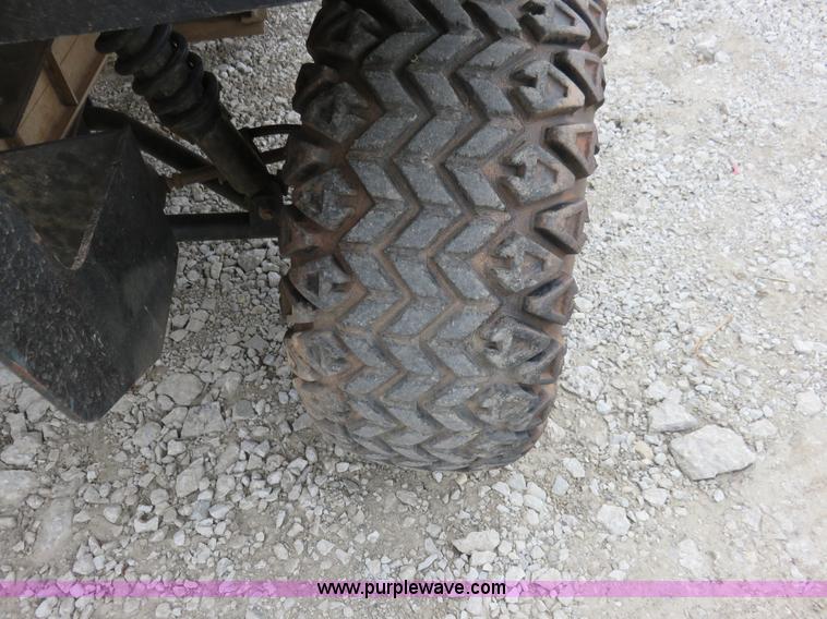 image for item K7216 2007 Club Car utility vehicle