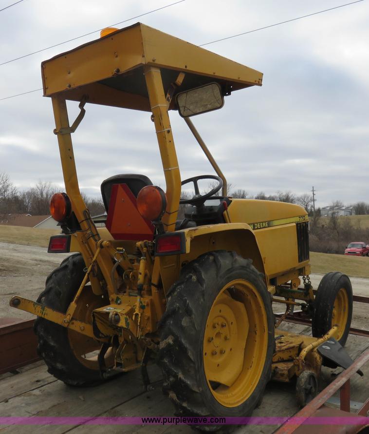 image for item K7219 1994 John Deere 770 utility tractor