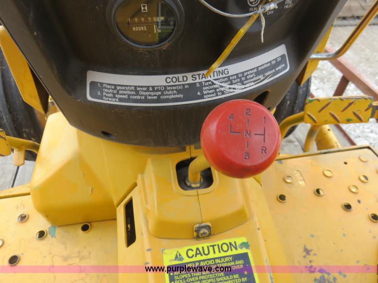 image for item K7219 1994 John Deere 770 utility tractor