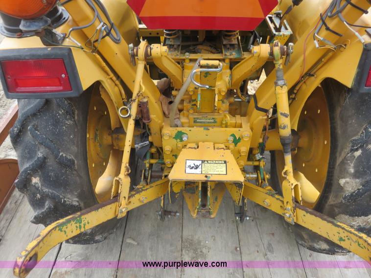 image for item K7219 1994 John Deere 770 utility tractor