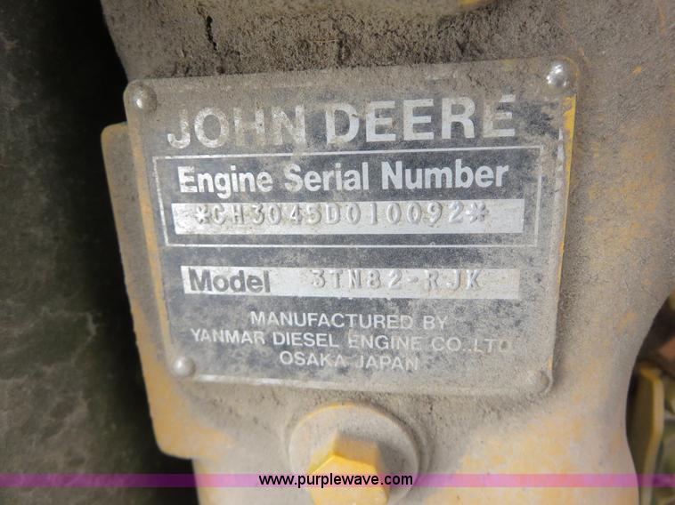 image for item K7219 1994 John Deere 770 utility tractor