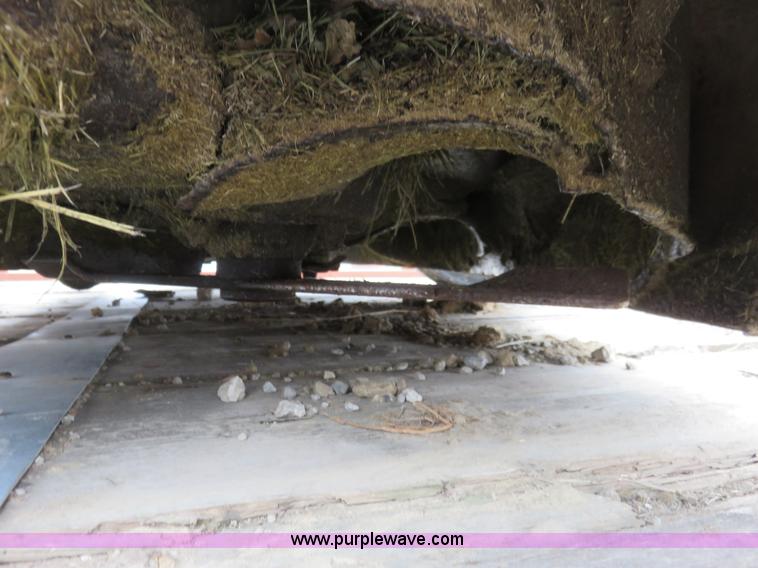 image for item K7219 1994 John Deere 770 utility tractor