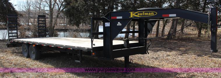 image for item L6563 2008 Kaufman gooseneck trailer