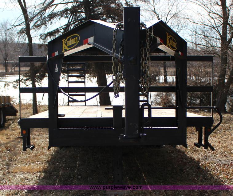 image for item L6563 2008 Kaufman gooseneck trailer