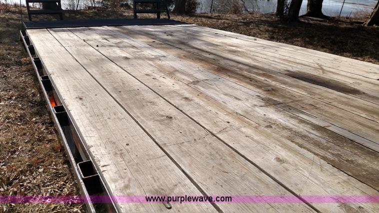 image for item L6563 2008 Kaufman gooseneck trailer