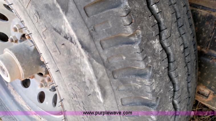 image for item L6563 2008 Kaufman gooseneck trailer