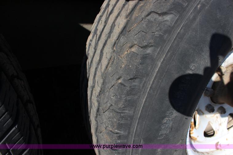 image for item L6603 2000 Haulmark enclosed cargo trailer