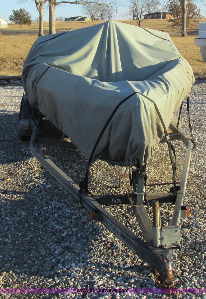 image for item Z9617 1989 Sunbird Eurosport II boat