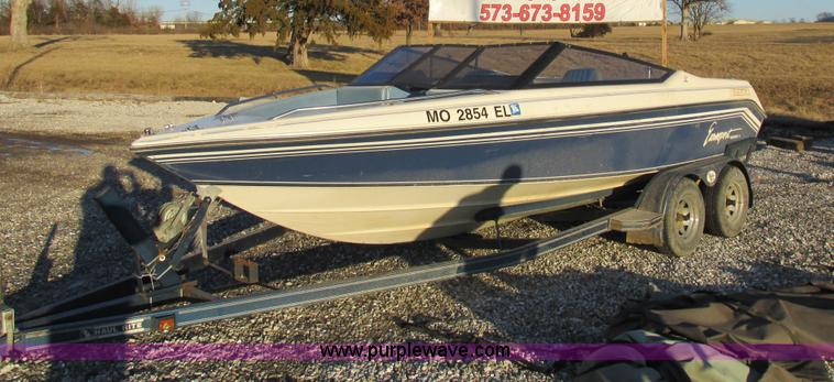 image for item Z9617 1989 Sunbird Eurosport II boat