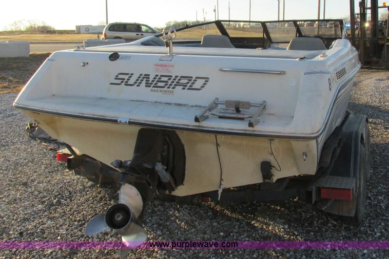 image for item Z9617 1989 Sunbird Eurosport II boat
