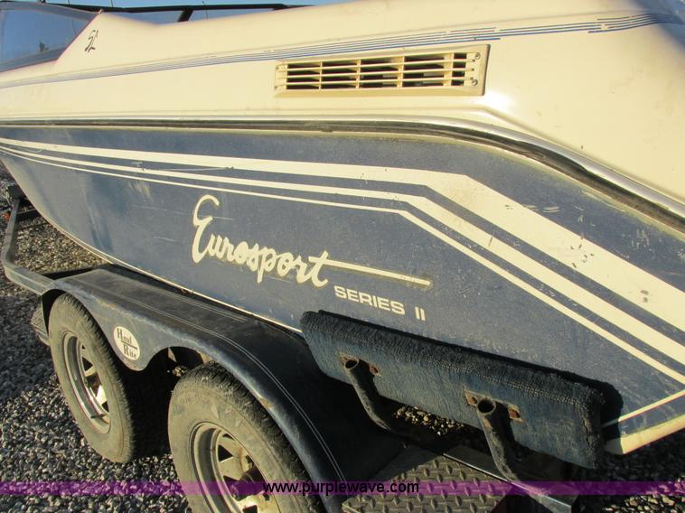 image for item Z9617 1989 Sunbird Eurosport II boat