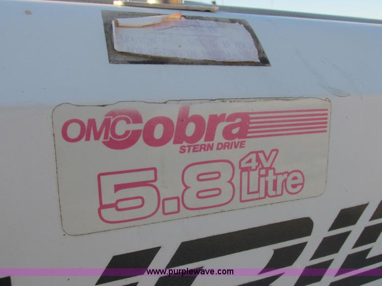 image for item Z9617 1989 Sunbird Eurosport II boat