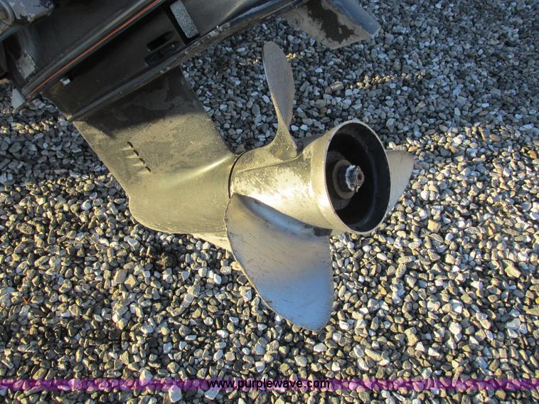 image for item Z9617 1989 Sunbird Eurosport II boat