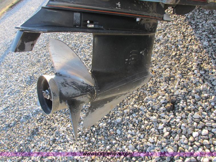 image for item Z9617 1989 Sunbird Eurosport II boat