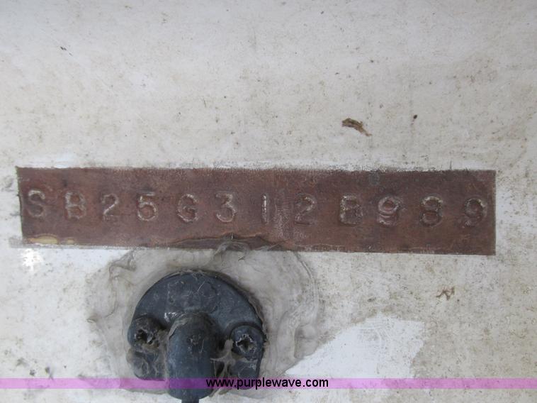 image for item Z9617 1989 Sunbird Eurosport II boat