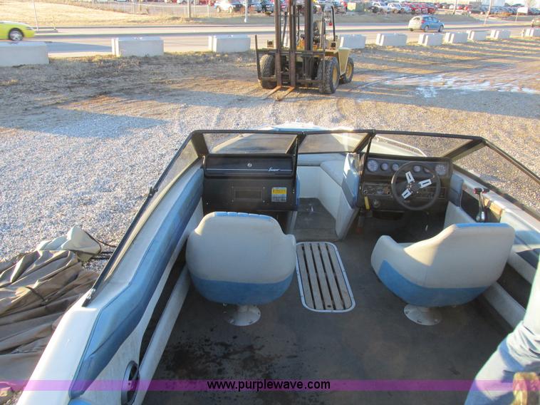 image for item Z9617 1989 Sunbird Eurosport II boat