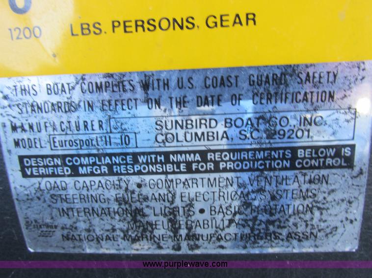 image for item Z9617 1989 Sunbird Eurosport II boat