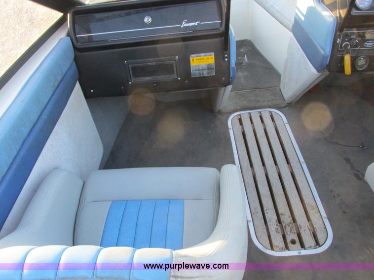 image for item Z9617 1989 Sunbird Eurosport II boat