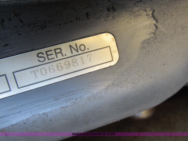 image for item Z9617 1989 Sunbird Eurosport II boat