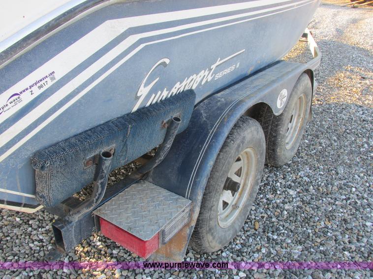 image for item Z9617 1989 Sunbird Eurosport II boat