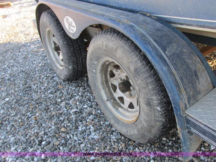 image for item Z9617 1989 Sunbird Eurosport II boat