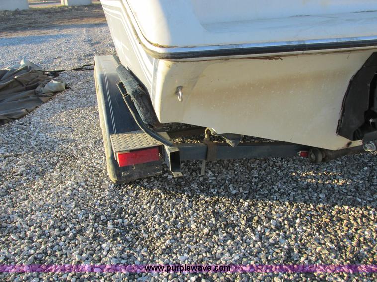 image for item Z9617 1989 Sunbird Eurosport II boat