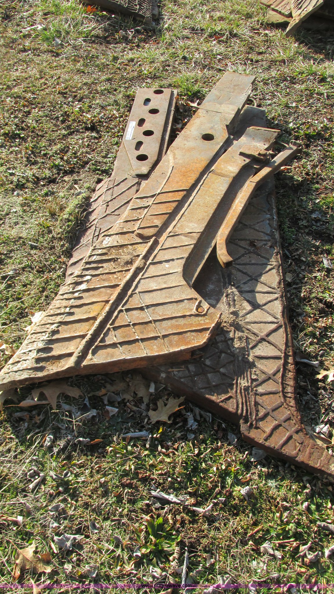 Vermeer 8550 cable plow blade in Halfway, MO Item AY9973 sold