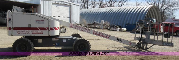 image for item AV9904 Terex TB44 boom lift