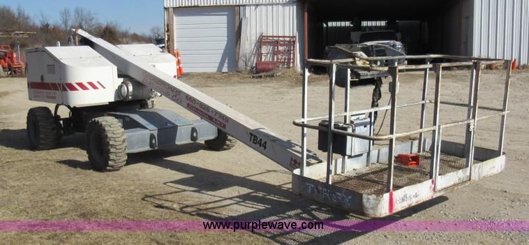 image for item AV9904 Terex TB44 boom lift