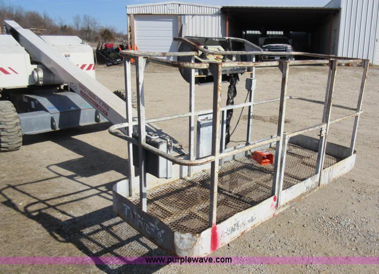 image for item AV9904 Terex TB44 boom lift