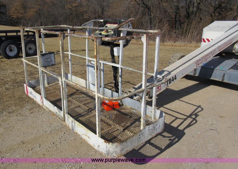 image for item AV9904 Terex TB44 boom lift