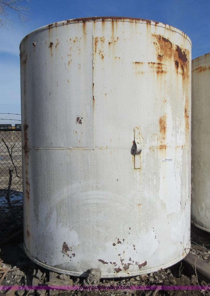 image for item AV9970 8' x 8' steel tank