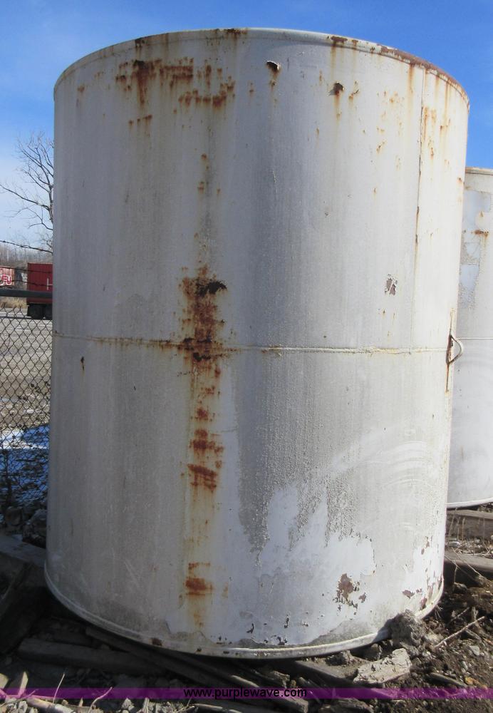 image for item AV9970 8' x 8' steel tank